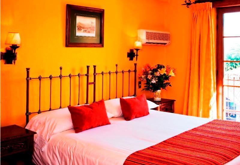 Hotel Plaza Santa Cruz